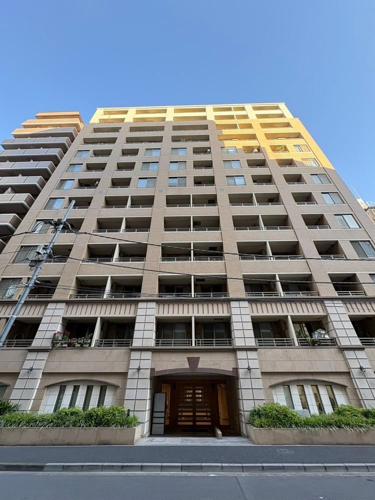 2LDK apartment in Chuo Ward, Tokyo - Photo 1