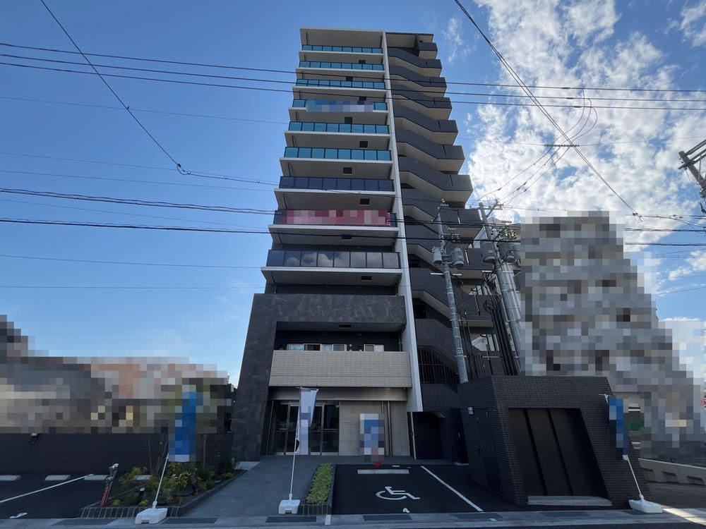 3LDK apartment in Kita Ward, Okayama - Photo 1