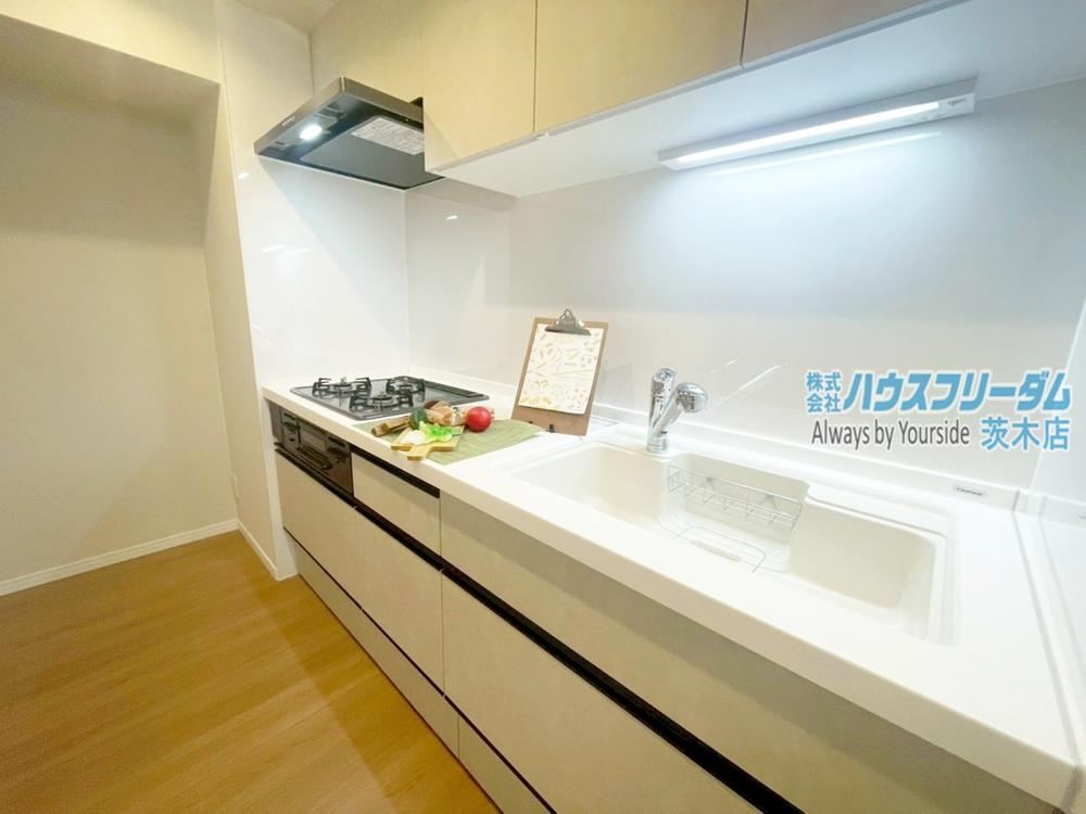 3LDK apartment in Suita, Osaka - Photo 1