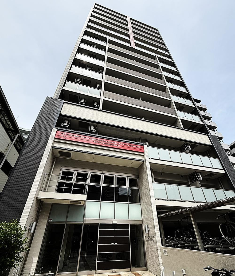1K+S apartment in Kita Ward, Osaka - Photo 1