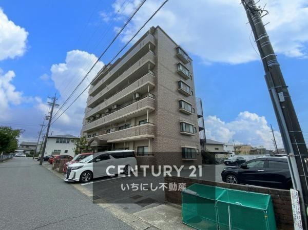 3LDK apartment in Ichinomiya, Aichi - Photo 1
