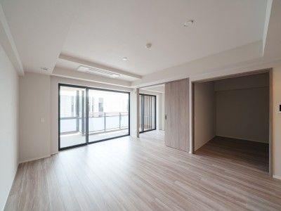 3LDK apartment in Shibuya Ward, Tokyo - Photo 1