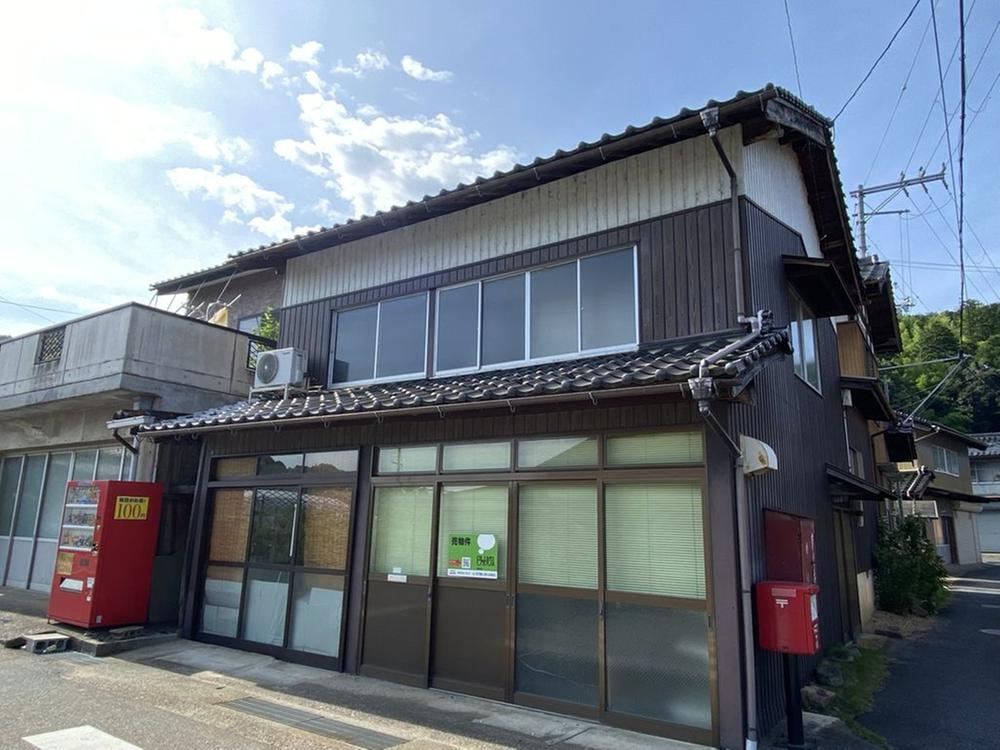 7DK house in Toyooka, Hyogo - Photo 1