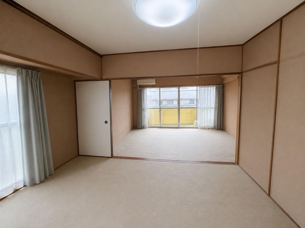 2K apartment in Shinjuku Ward, Tokyo - Photo 1