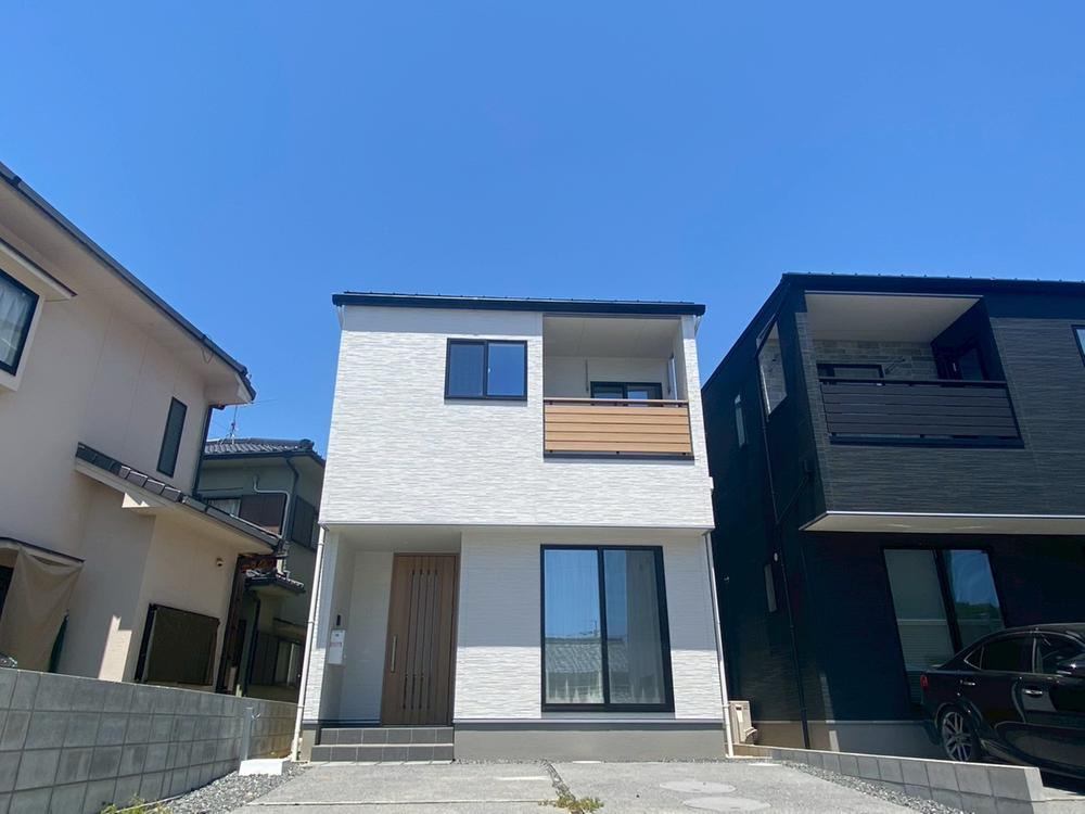 4LDK house in Naka Ward, Okayama - Photo 1