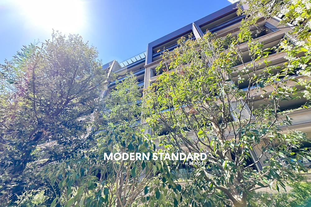 3LDK apartment in Minato Ward, Tokyo - Photo 1