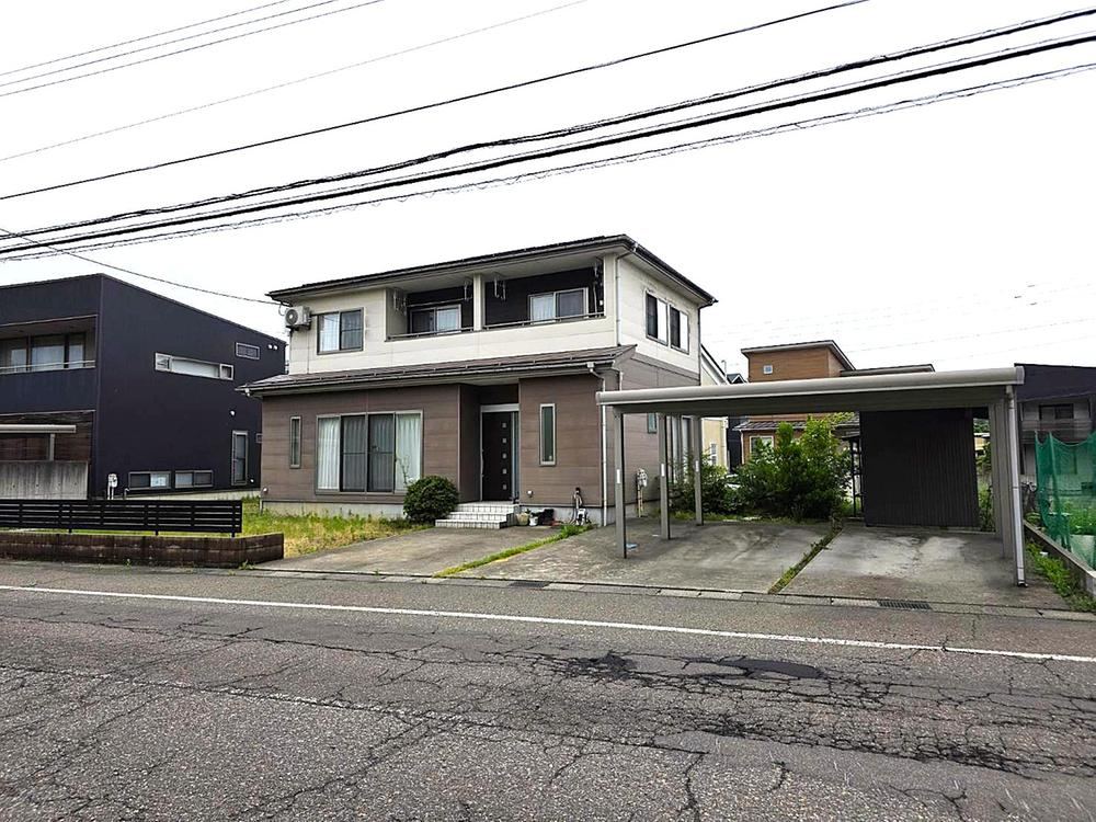 4LDK house in Joetsu, Niigata - Photo 1