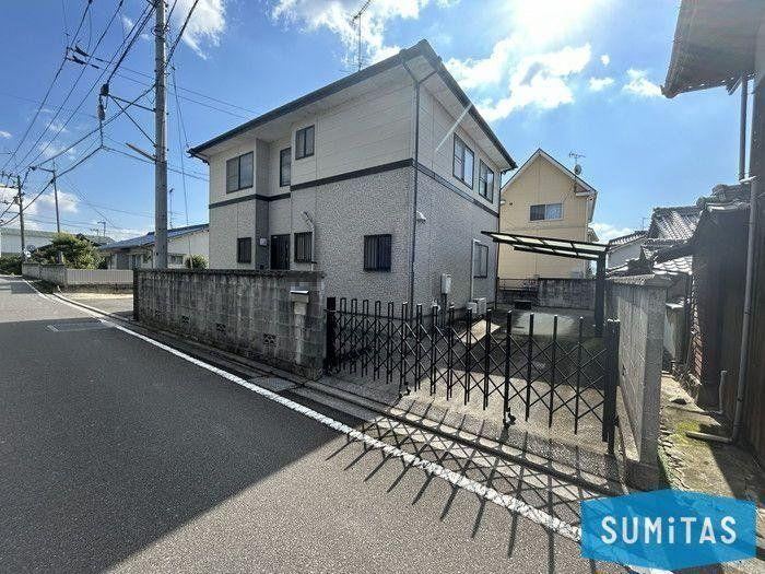 4LDK house in Matsuyama, Ehime - Photo 1