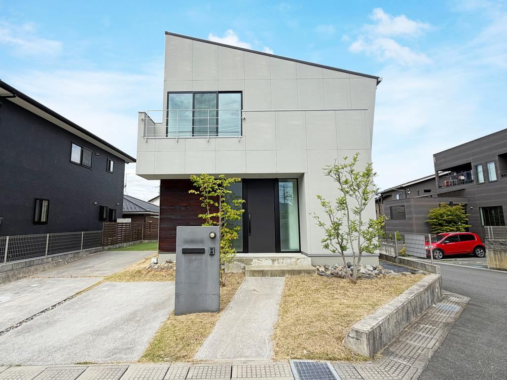 3LDK+S house in Higashihiroshima, Hiroshima - Photo 1