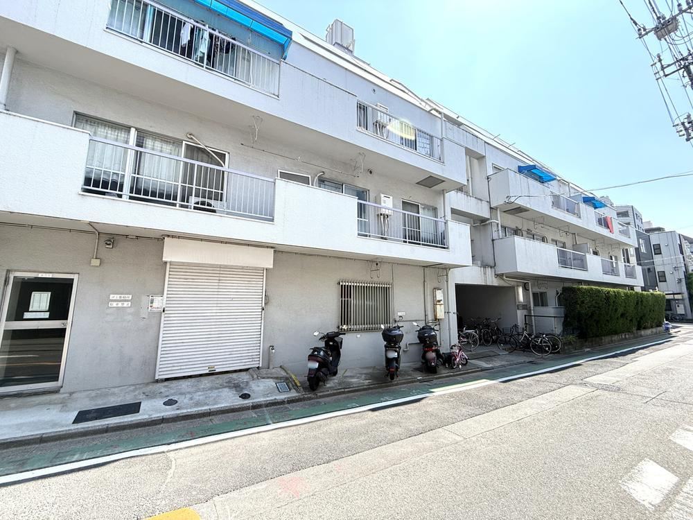2LDK apartment in Koto Ward, Tokyo - Photo 1