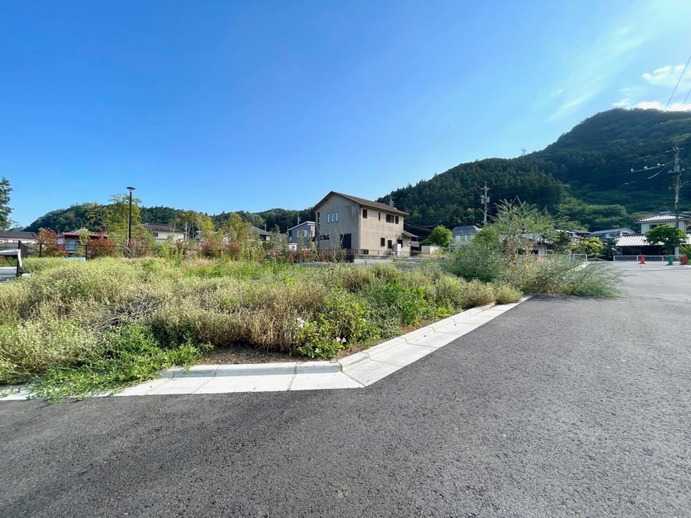 184 m² land in Ome, Tokyo - Photo 1