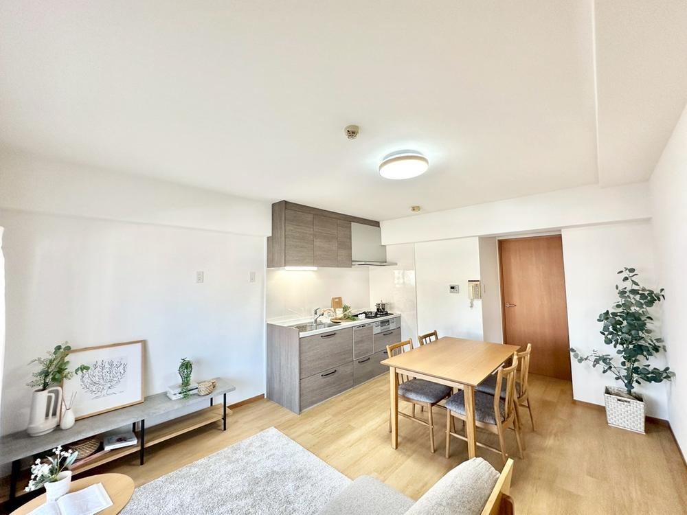 2LDK apartment in Naka Ward, Hiroshima - Photo 1