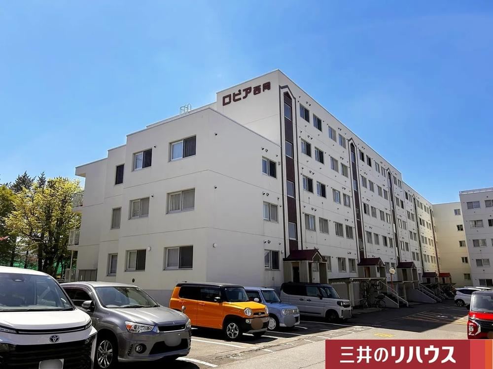 3LDK apartment in Toyohira Ward, Sapporo, Hokkaido - Photo 1