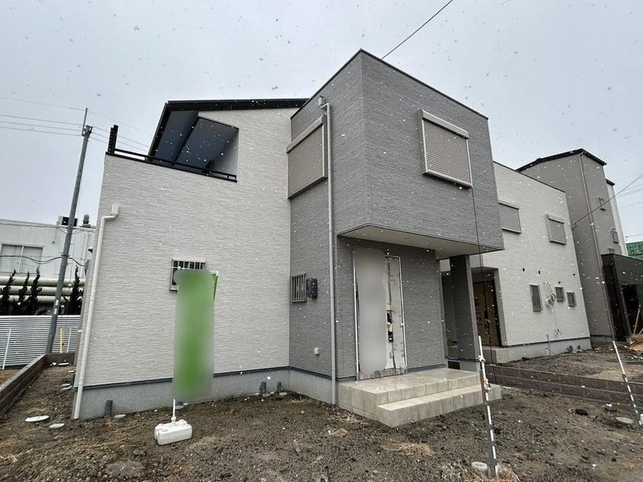 4LDK house in Kusatsu, Shiga - Photo 1