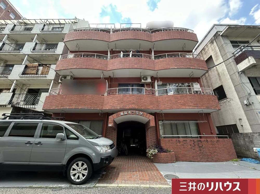 1LDK apartment in Minato Ward, Tokyo - Photo 1