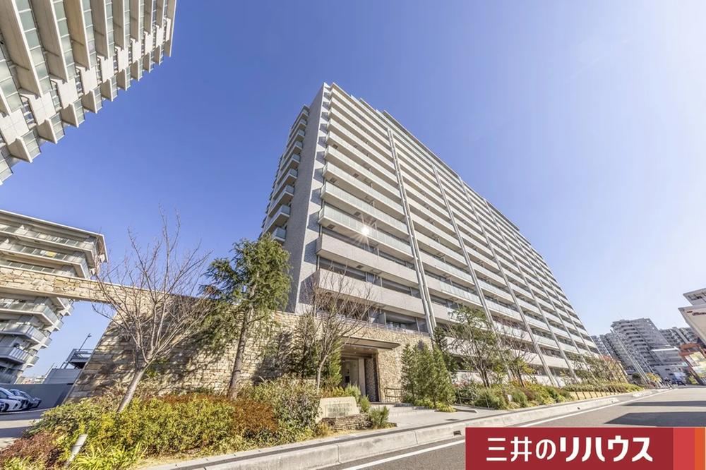 3LDK apartment in Nagakute, Aichi - Photo 1