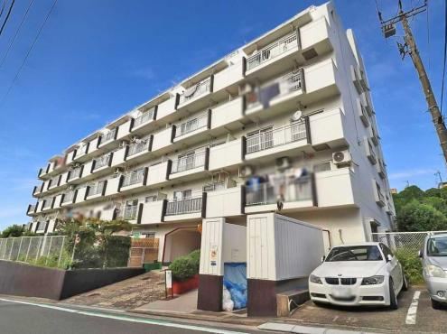 2LDK apartment in Totsuka Ward, Yokohama, Kanagawa - Photo 1