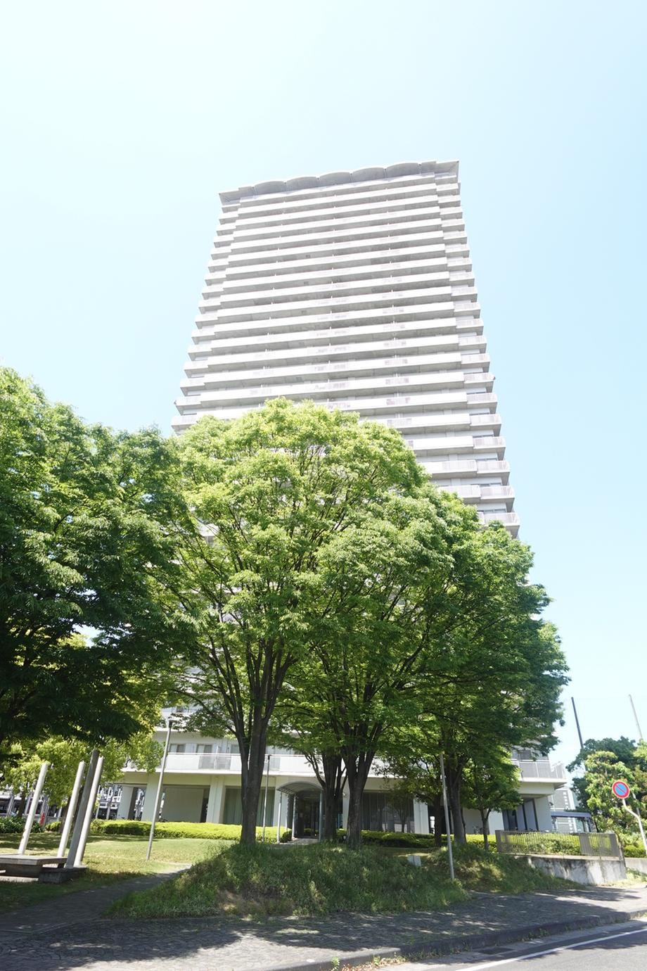 4LDK apartment in Kita Ward, Okayama - Photo 1