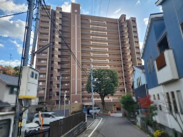 3LDK apartment in Kawachinagano, Osaka - Photo 1