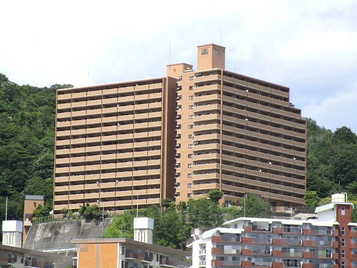 3LDK apartment in Higashi Ward, Hiroshima - Photo 1