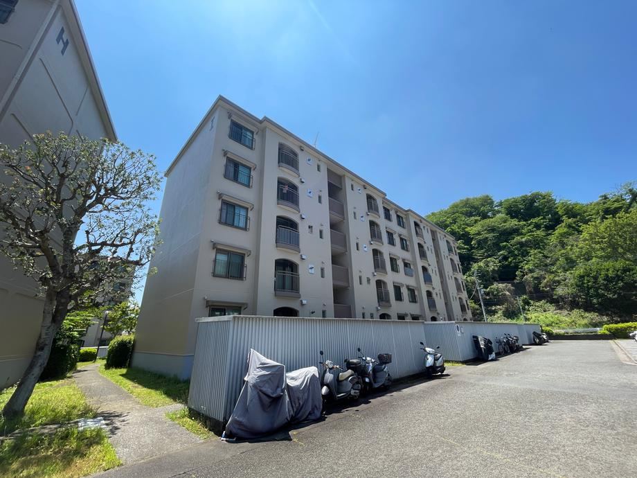 3LDK apartment in Yokosuka, Kanagawa - Photo 1
