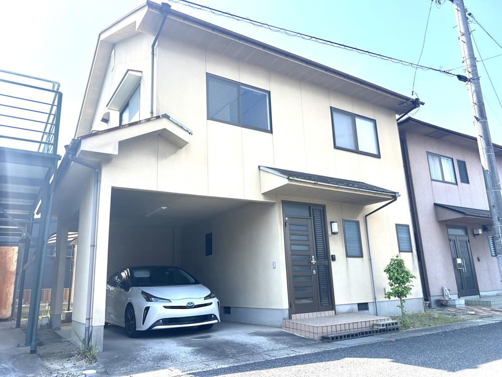 4LDK house in Tamano, Okayama - Photo 1