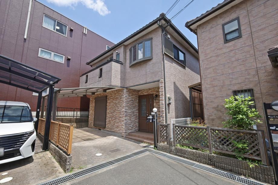 5LDK house in Mino, Osaka - Photo 1