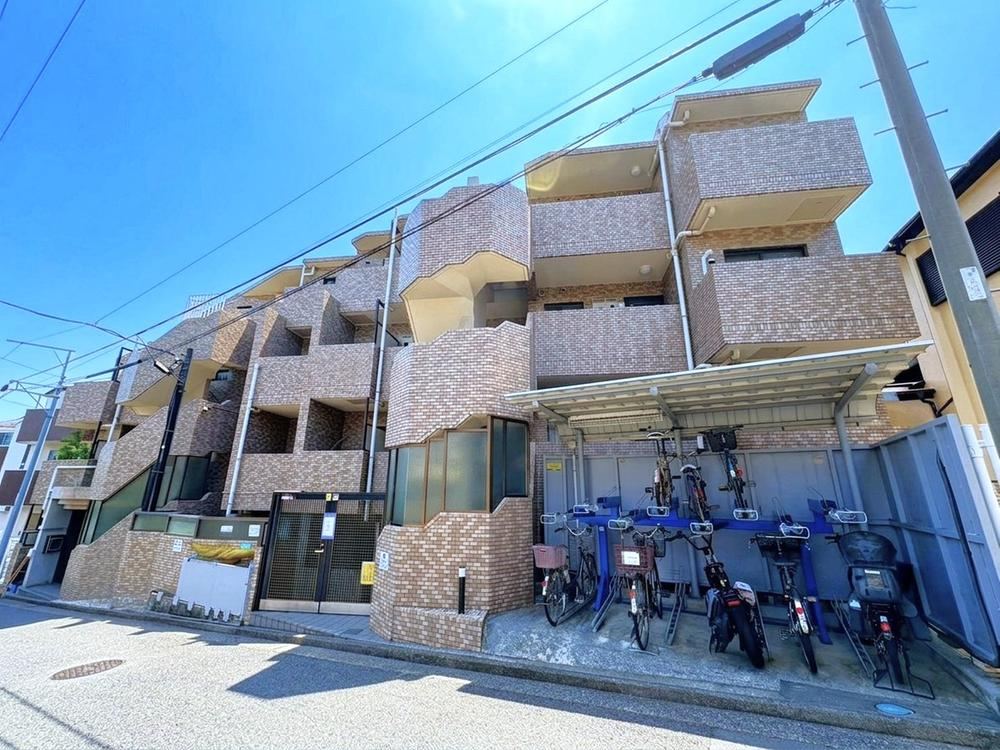 4LDK apartment in Tsurumi Ward, Yokohama, Kanagawa - Photo 1