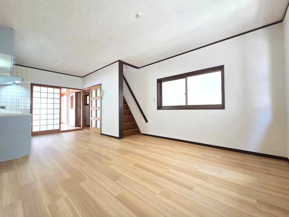 5LDK house in Neyagawa, Osaka - Photo 1