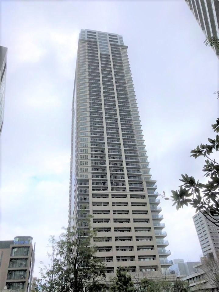 2LDK apartment in Kita Ward, Osaka - Photo 1