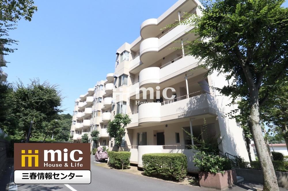 2LDK+S apartment in Isogo Ward, Yokohama, Kanagawa - Photo 1