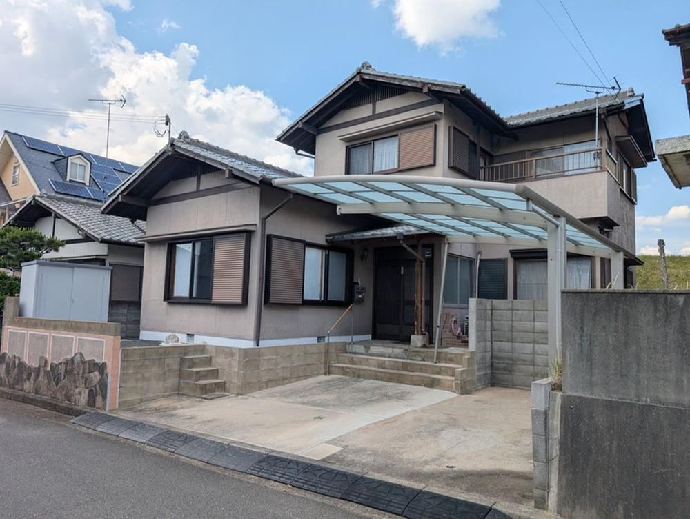 5LDK house in Kakogawa, Hyogo - Photo 1
