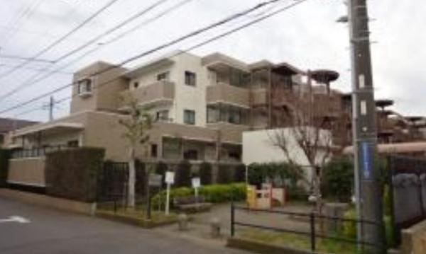 3LDK apartment in Wakaba Ward, Chiba - Photo 1
