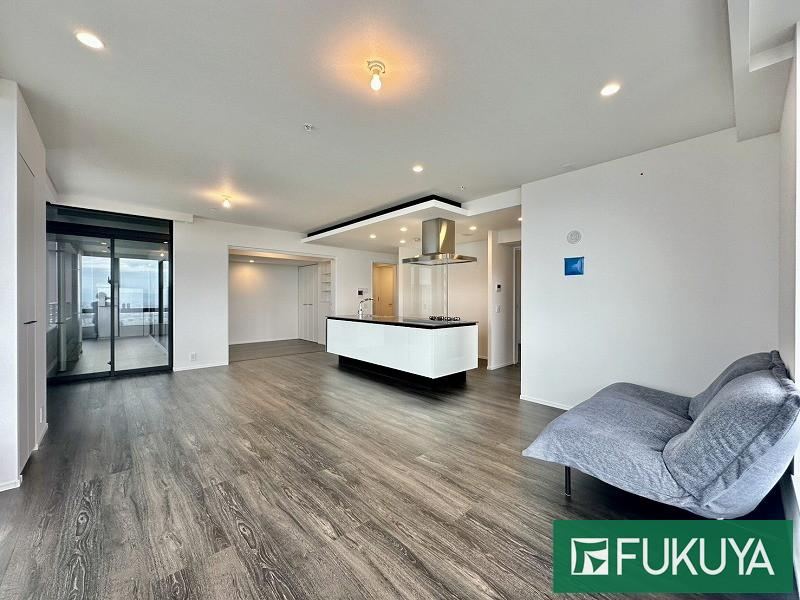 4LDK apartment in Higashi Ward, Fukuoka - Photo 1