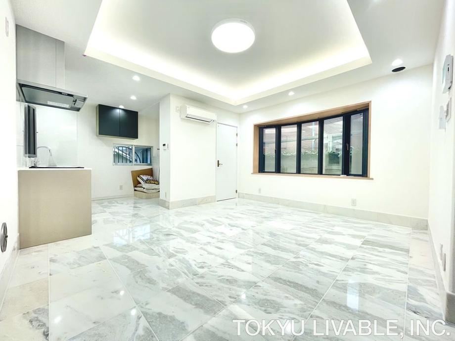 1LDK house in Shibuya Ward, Tokyo - Photo 1