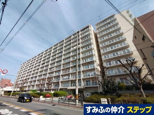 3LDK apartment in Joto Ward, Osaka - Photo 1