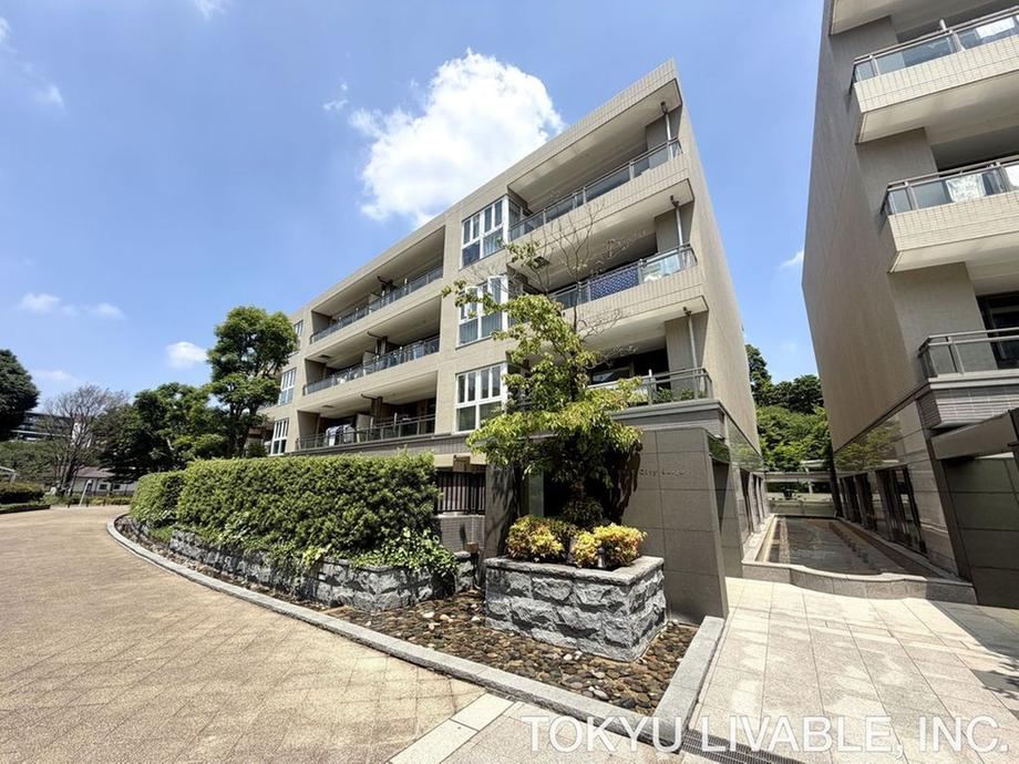 3LDK apartment in Setagaya Ward, Tokyo - Photo 1