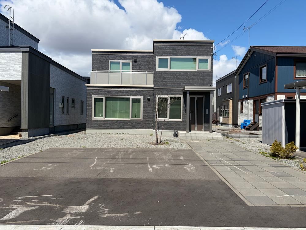 4LDK house in Asahikawa, Hokkaido - Photo 1