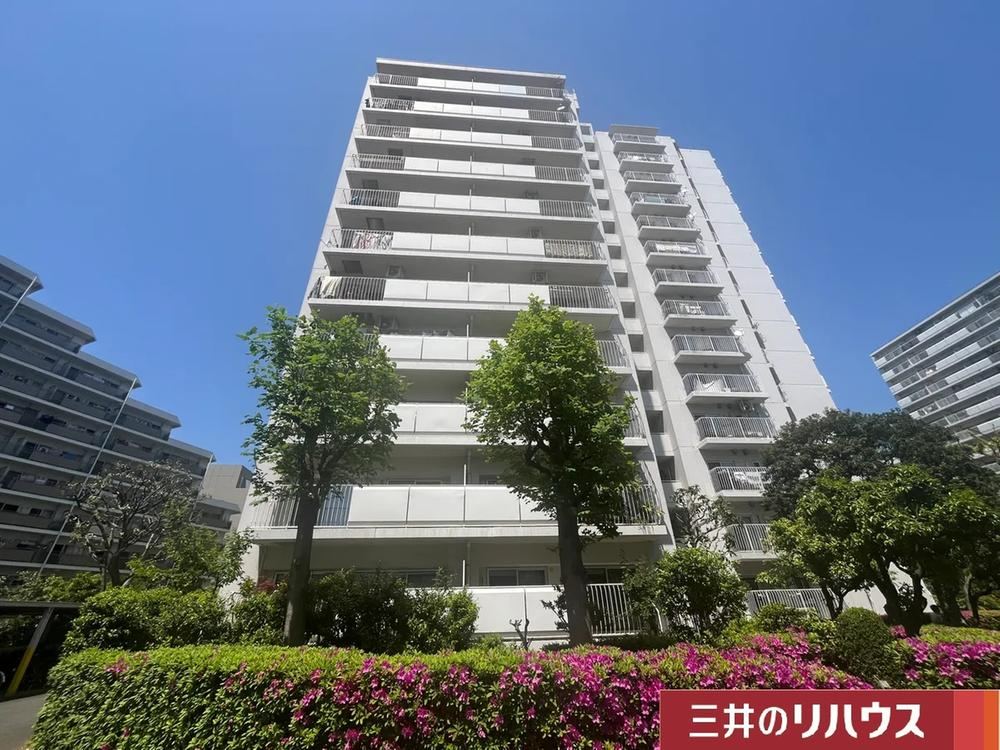 4LDK apartment in Koto Ward, Tokyo - Photo 1