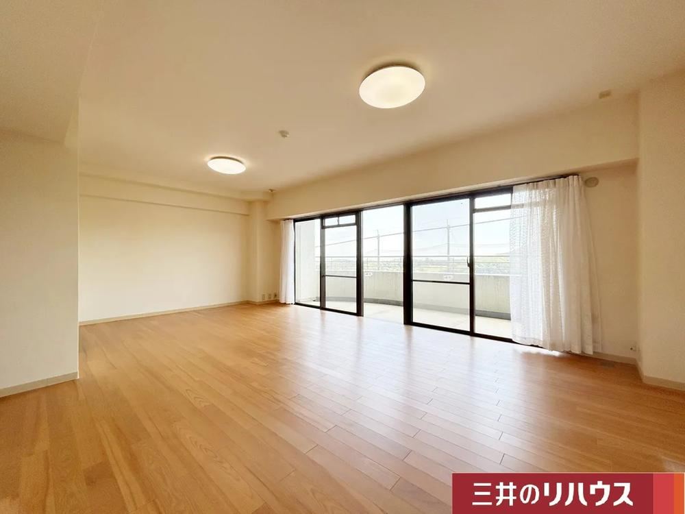4LDK+S apartment in Takarazuka, Hyogo - Photo 1
