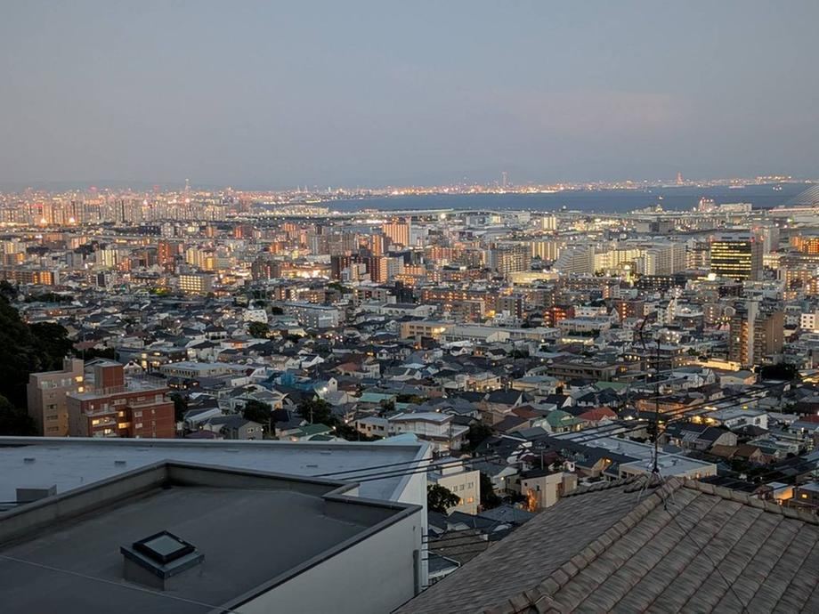 5LDK house in Higashinada Ward, Kobe, Hyogo - Photo 1