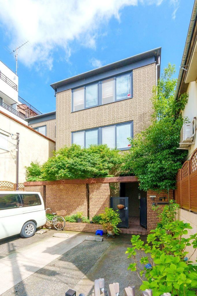 6LDK+S house in Edogawa Ward, Tokyo - Photo 1