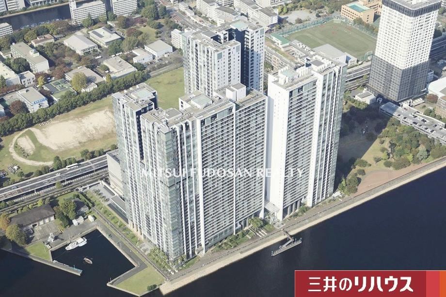 2LDK apartment in Minato Ward, Tokyo - Photo 1