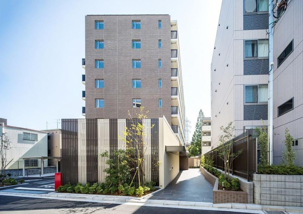 2LDK apartment in Komae, Tokyo - Photo 1