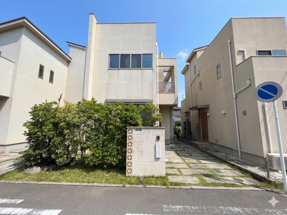 4LDK house in Fujisawa, Kanagawa - Photo 1