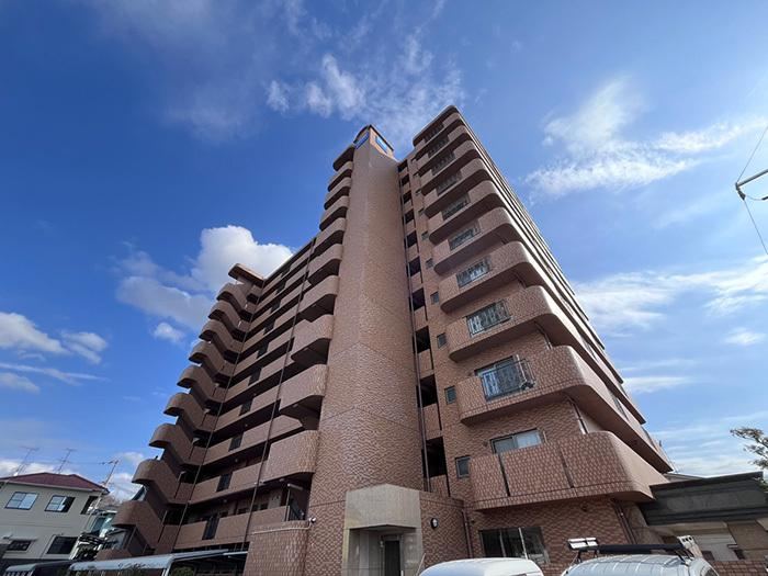 3LDK apartment in Matsuyama, Ehime - Photo 1
