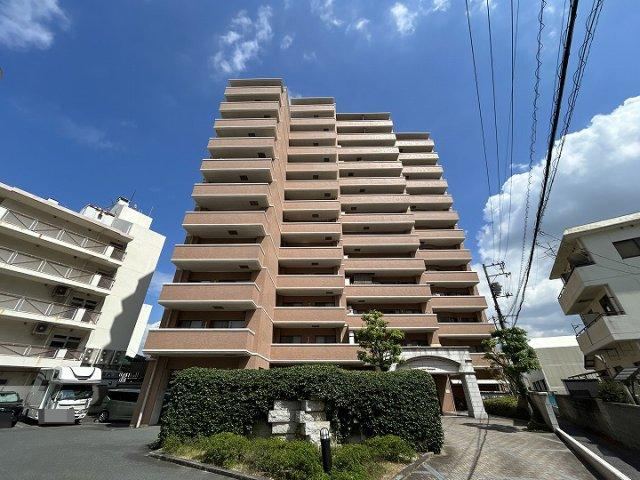 3LDK apartment in Minami Ward, Hiroshima - Photo 1