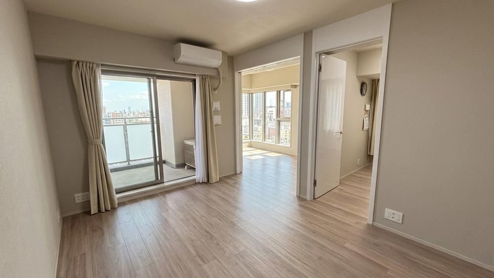 3LDK apartment in Nishi Ward, Osaka - Photo 1
