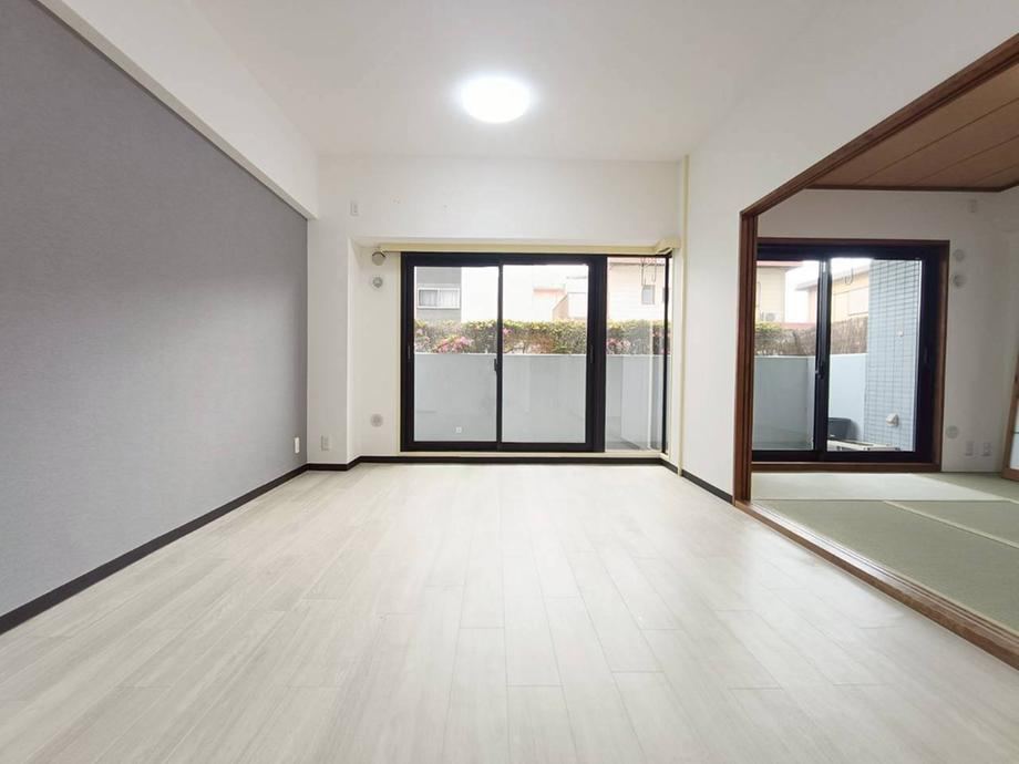 2LDK apartment in Misato, Saitama - Photo 1