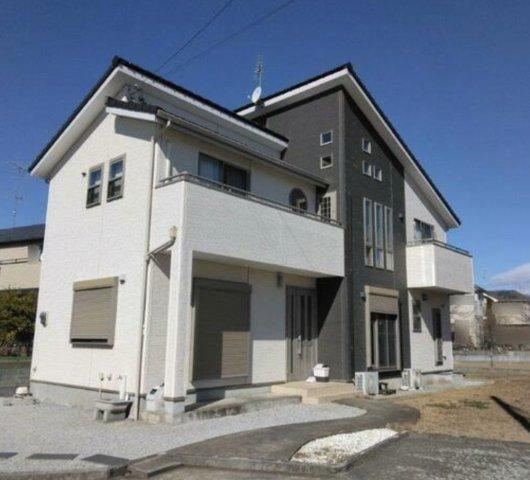 4LDK house in Kazo, Saitama - Photo 1